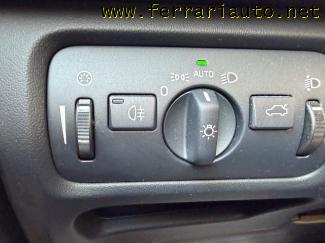 VOLVO V40 D2 GEARTRONIC MOMENTUM NEOPATENT - foto 18