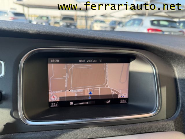 VOLVO V40 D2 GEARTRONIC MOMENTUM NEOPATENT - foto 11