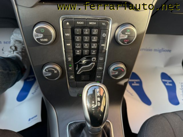 VOLVO V40 D2 GEARTRONIC MOMENTUM NEOPATENT - foto 19