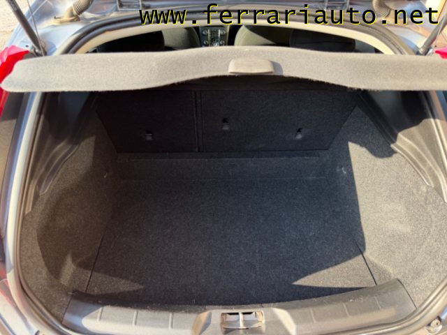 VOLVO V40 D2 GEARTRONIC MOMENTUM NEOPATENT - foto 23