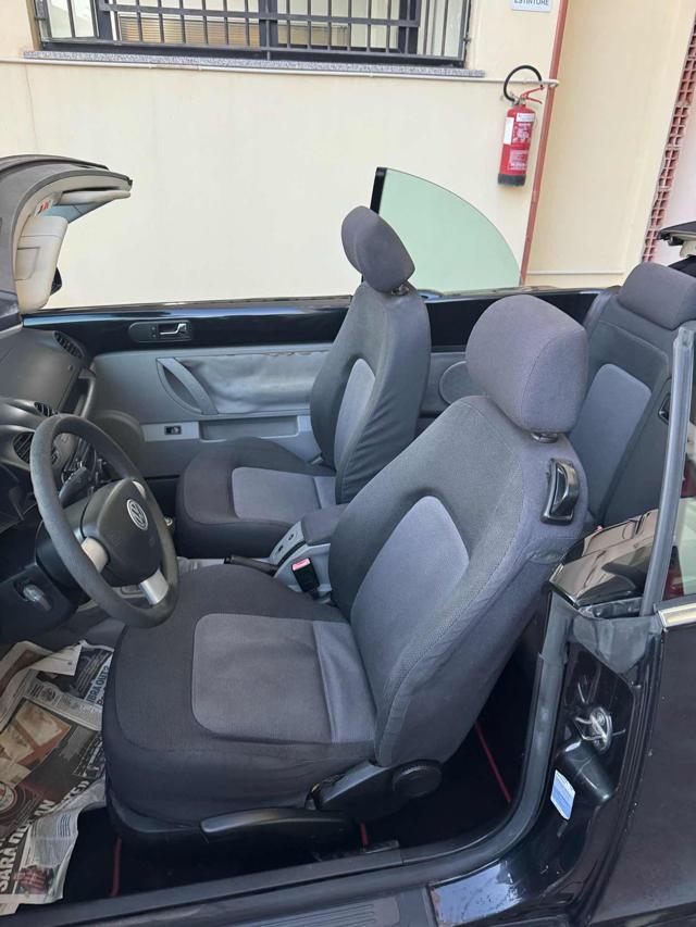 VOLKSWAGEN NEW BEETLE 1.9 TDI 101CV CABRIO - foto 8