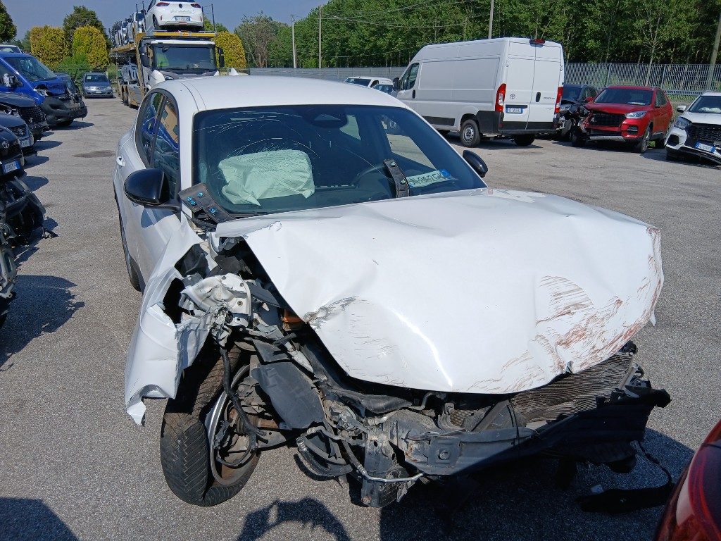 Immagine di ALFA ROMEO Tonale 1.6 diesel 130 CV TCT6 Super del 03/2023 km 68735