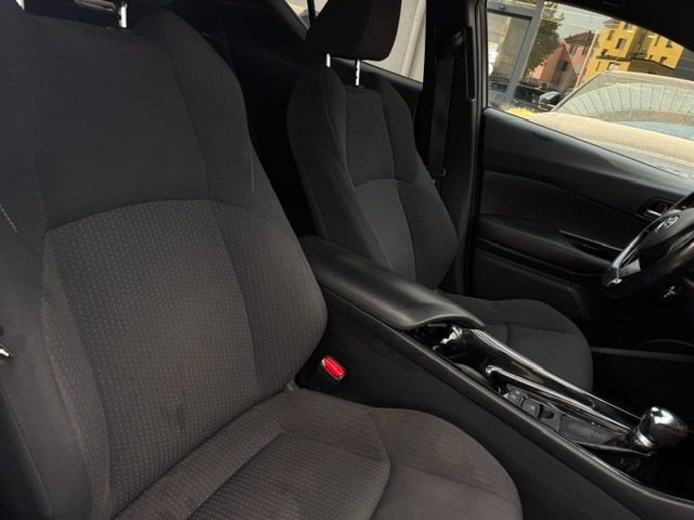 TOYOTA C-HR 1.8 HYBRID E-CVT TREND SPORT - foto 12