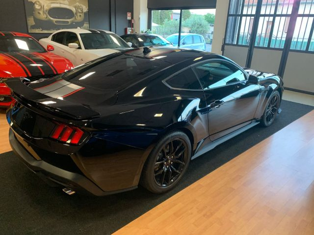 FORD MUSTANG 2.3 ECOBOOST AUTOM MY25 - foto 8