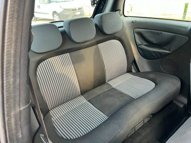 LANCIA YPSILON 1.2 - foto 13