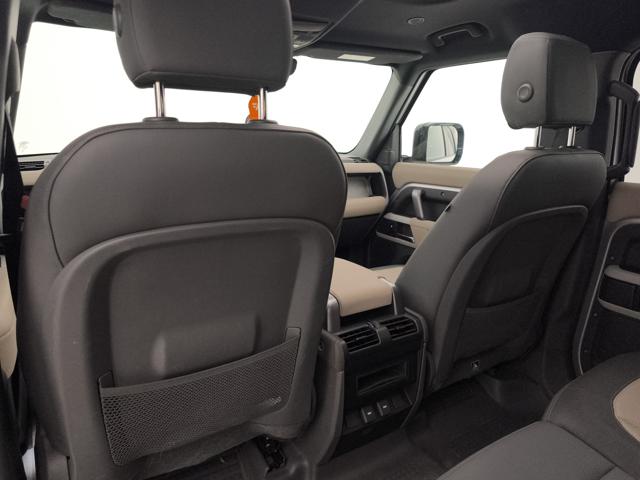 LAND ROVER DEFENDER 3.0D I6 MHEV X-DYNAMIC SE AWD 25 - foto 23