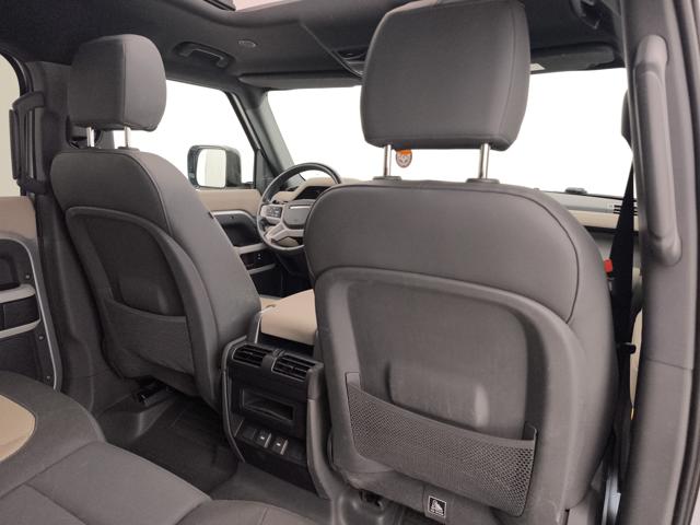 LAND ROVER DEFENDER 3.0D I6 MHEV X-DYNAMIC SE AWD 25 - foto 30