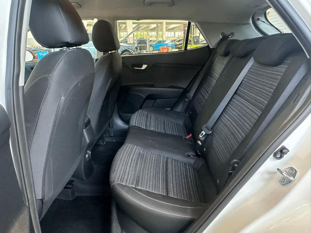 KIA STONIC 1.2 DPI STYLE - foto 15