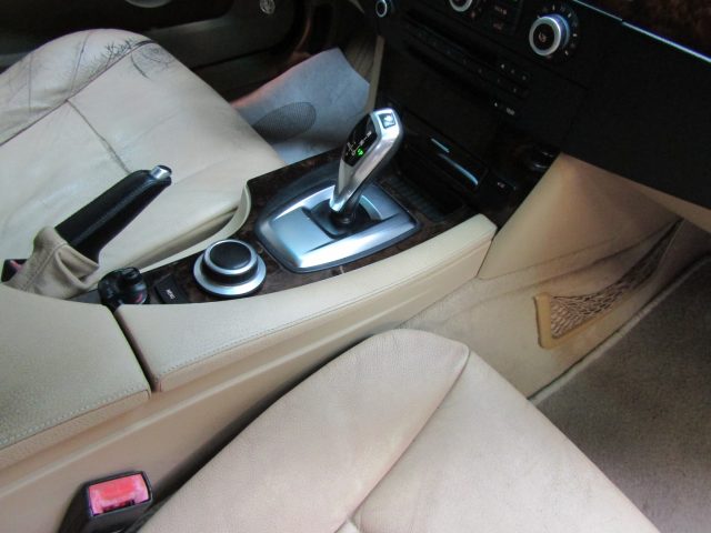 BMW 525 525D TOURING FUTURA * 370.000 KM - foto 17