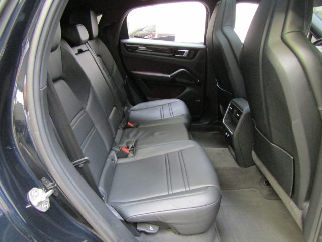 PORSCHE CAYENNE COUPÉ 3.0 V6 E-HYBRID * 132.000  - foto 13