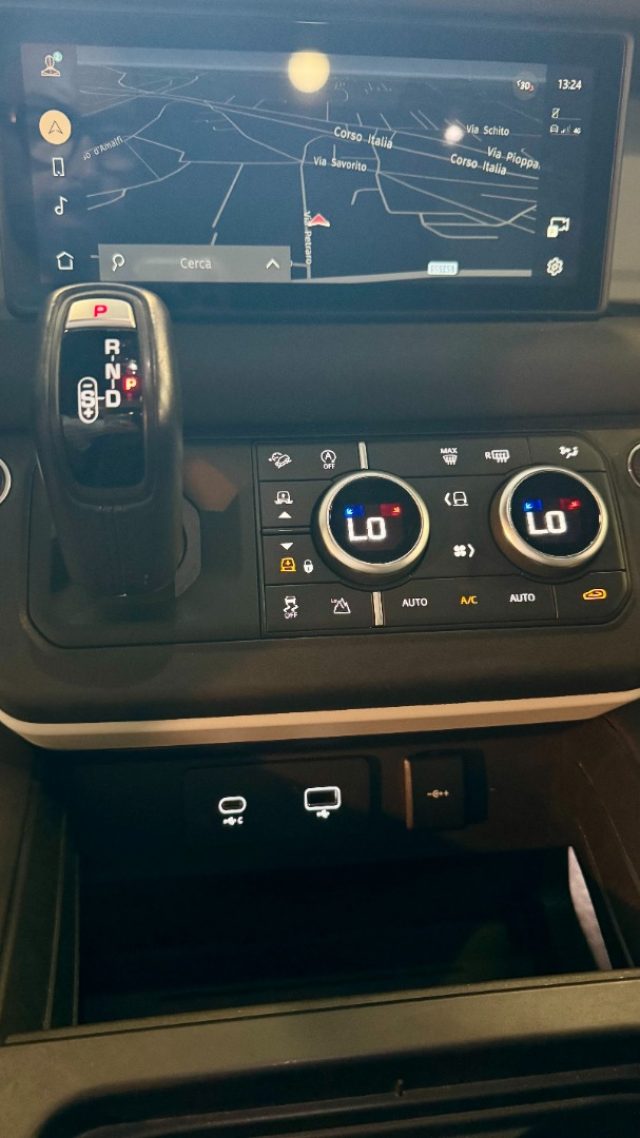 LAND ROVER DEFENDER 110 3.0D I6 250 CV AWD AUTO SE - foto 18