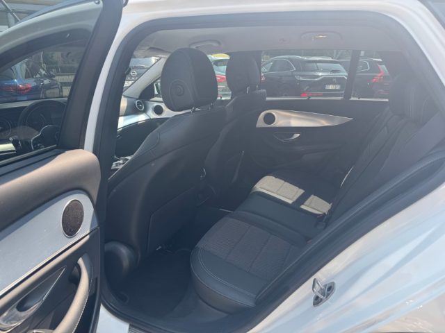 MERCEDES-BENZ E 220 D S.W. 4MATIC AUTO PREMIUM ALL-T - foto 12