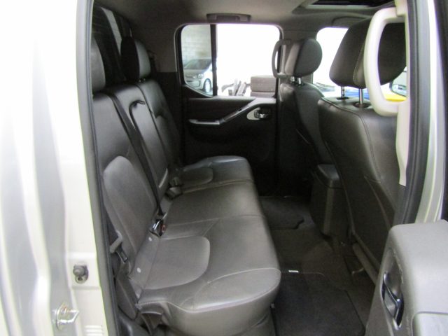 NISSAN NAVARA 3.0 V6 DCI DOUBLE CABINET HARDTO - foto 14