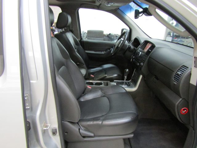 NISSAN NAVARA 3.0 V6 DCI DOUBLE CABINET HARDTO - foto 16