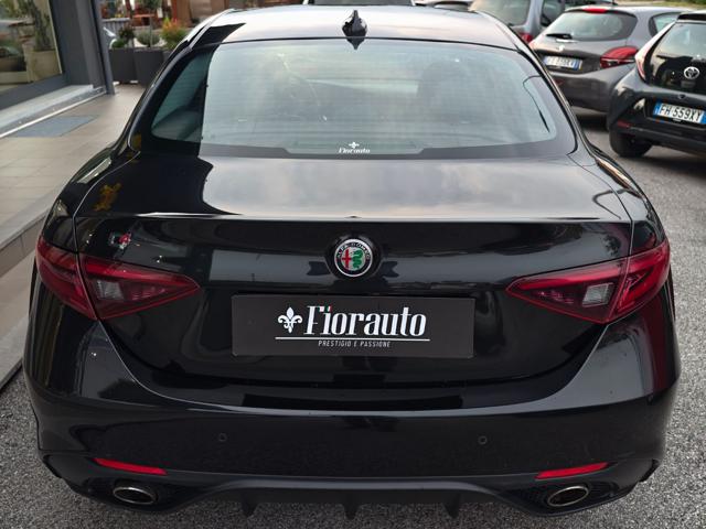 ALFA ROMEO GIULIA VELOCE 210 CV AT8 AWD Q4 - foto 4