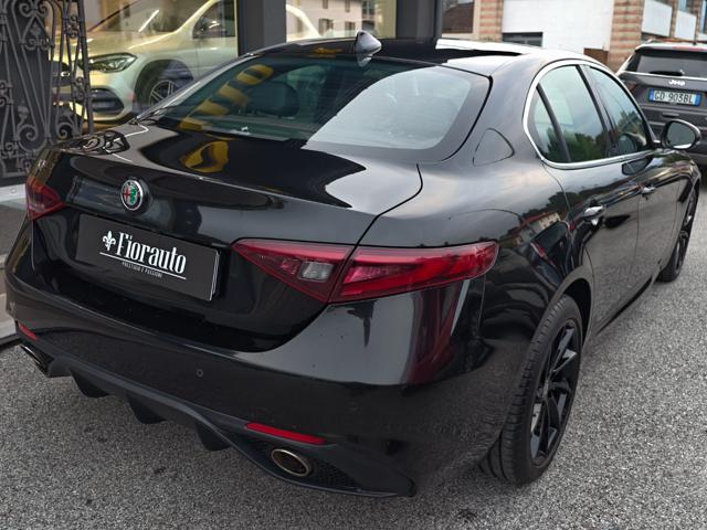 ALFA ROMEO GIULIA VELOCE 210 CV AT8 AWD Q4 - foto 3