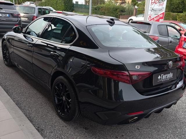 ALFA ROMEO GIULIA VELOCE 210 CV AT8 AWD Q4 - foto 5