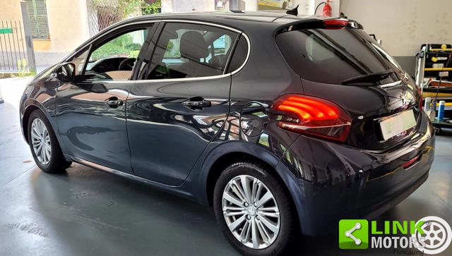 PEUGEOT 208 ALLURE - foto 6