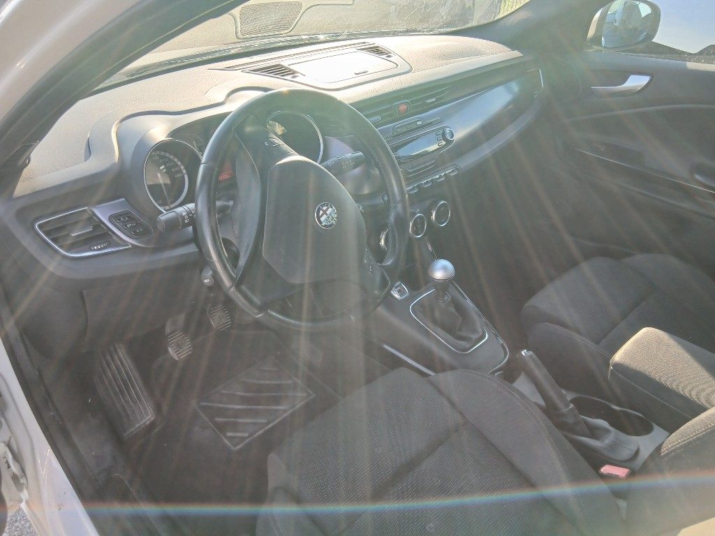 Immagine di ALFA ROMEO Giulietta 2.0 JTDm-2 140 CV del 01/2011 km 257213