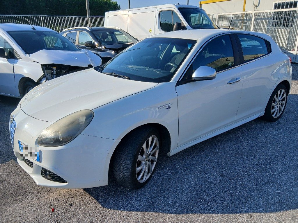 Immagine di ALFA ROMEO Giulietta 2.0 JTDm-2 140 CV del 01/2011 km 257213