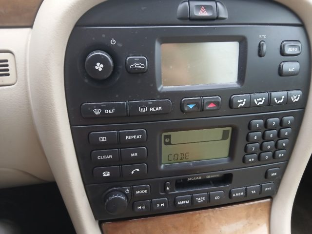 JAGUAR X-TYPE 2.5 V6 24V CAT - foto 14