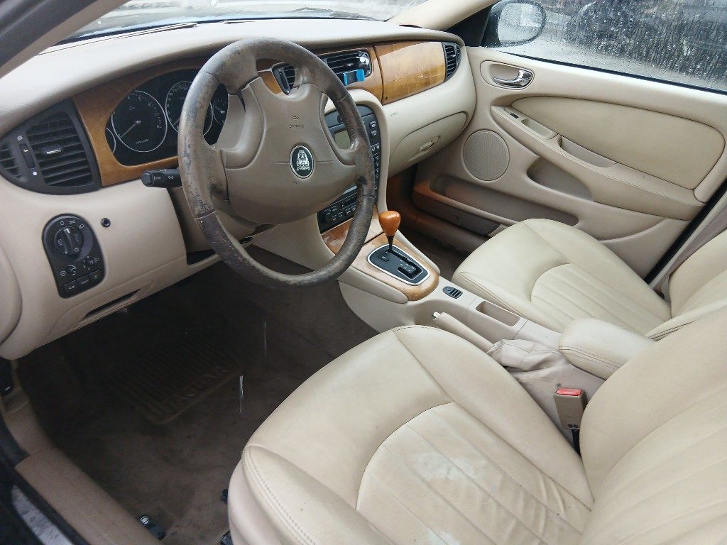 Immagine di JAGUAR X-Type 2.5 V6 24V cat del 04/2002 km 179273