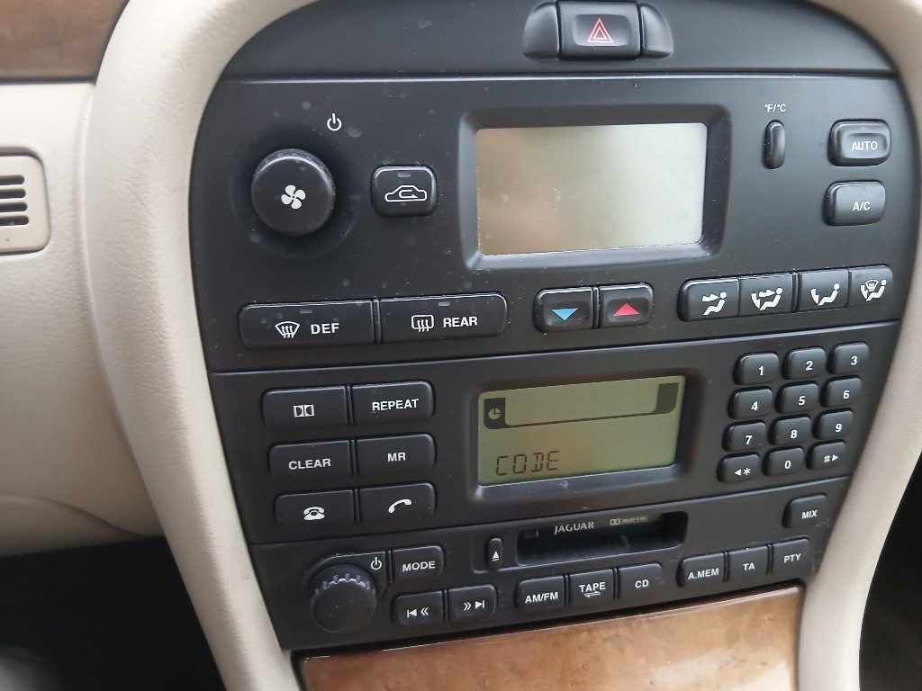 Immagine di JAGUAR X-Type 2.5 V6 24V cat del 04/2002 km 179273