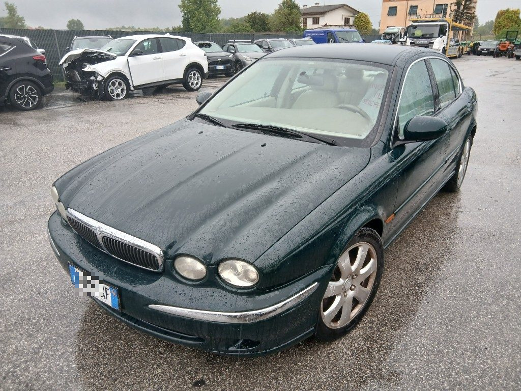 Immagine di JAGUAR X-Type 2.5 V6 24V cat del 04/2002 km 179273