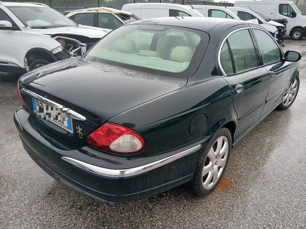 Immagine di JAGUAR X-Type 2.5 V6 24V cat del 04/2002 km 179273
