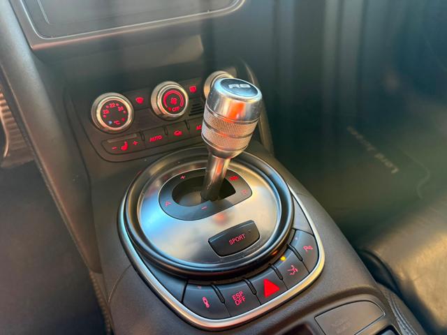 AUDI R8 4.2 V8 FSI QUATTRO R TRONIC - foto 10