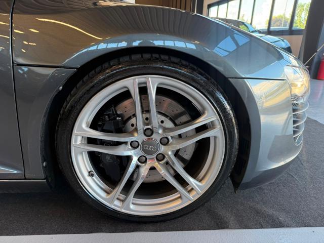 AUDI R8 4.2 V8 FSI QUATTRO R TRONIC - foto 8