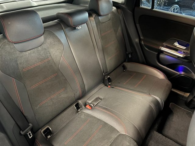 MERCEDES-BENZ GLA 180 D AMG PREMIUM AUTOMATICO - foto 16