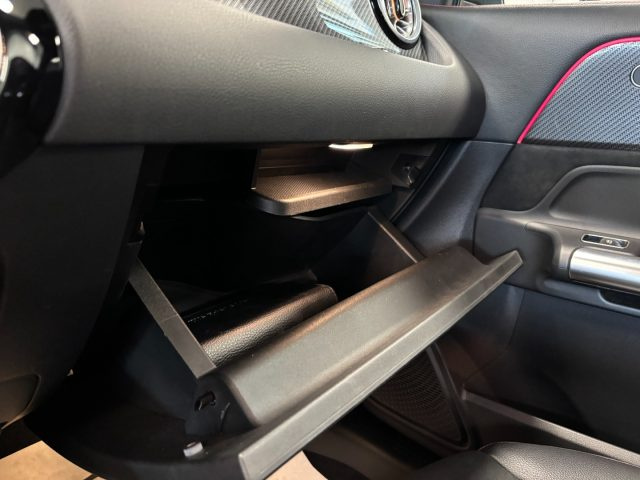 MERCEDES-BENZ GLA 180 D AMG PREMIUM AUTOMATICO - foto 34