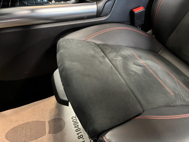 MERCEDES-BENZ GLA 180 D AMG PREMIUM AUTOMATICO - foto 36