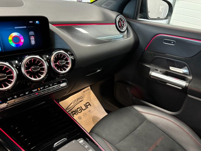 MERCEDES-BENZ GLA 180 D AMG PREMIUM AUTOMATICO - foto 13