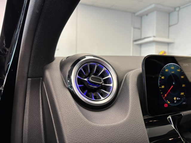 MERCEDES-BENZ GLA 180 D AMG PREMIUM AUTOMATICO - foto 31