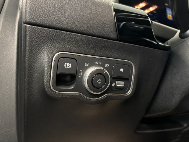 MERCEDES-BENZ GLA 180 D AMG PREMIUM AUTOMATICO - foto 43