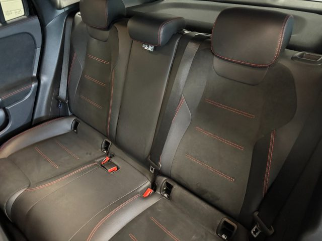 MERCEDES-BENZ GLA 180 D AMG PREMIUM AUTOMATICO - foto 17