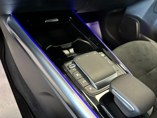 MERCEDES-BENZ GLA 180 D AMG PREMIUM AUTOMATICO - foto 14