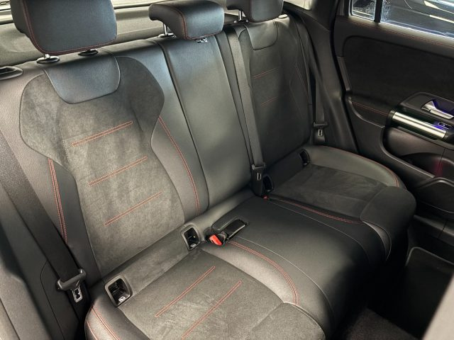 MERCEDES-BENZ GLA 180 D AMG PREMIUM AUTOMATICO - foto 25