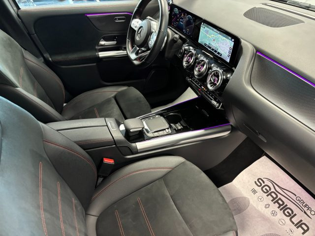 MERCEDES-BENZ GLA 180 D AMG PREMIUM AUTOMATICO - foto 24