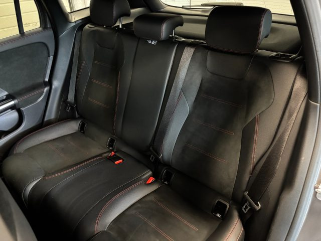 MERCEDES-BENZ GLA 180 D AMG PREMIUM AUTOMATICO - foto 26