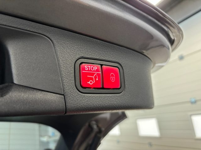 MERCEDES-BENZ GLA 180 D AMG PREMIUM AUTOMATICO - foto 28