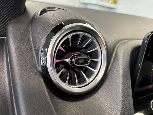 MERCEDES-BENZ GLA 180 D AMG PREMIUM AUTOMATICO - foto 43