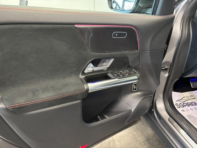 MERCEDES-BENZ GLA 180 D AMG PREMIUM AUTOMATICO - foto 38