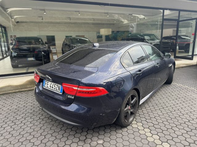 JAGUAR XE Blu metallizzato