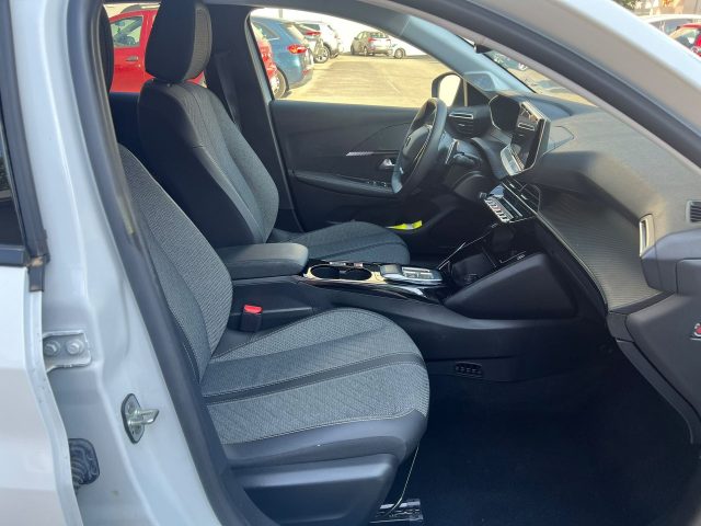 PEUGEOT 208 ALLURE HYBRID 136 E-DCS6 AUTO - foto 8