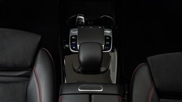MERCEDES-BENZ CLA 200 D SHOOTING BRAKE PREMIUM IVA ESP - foto 25