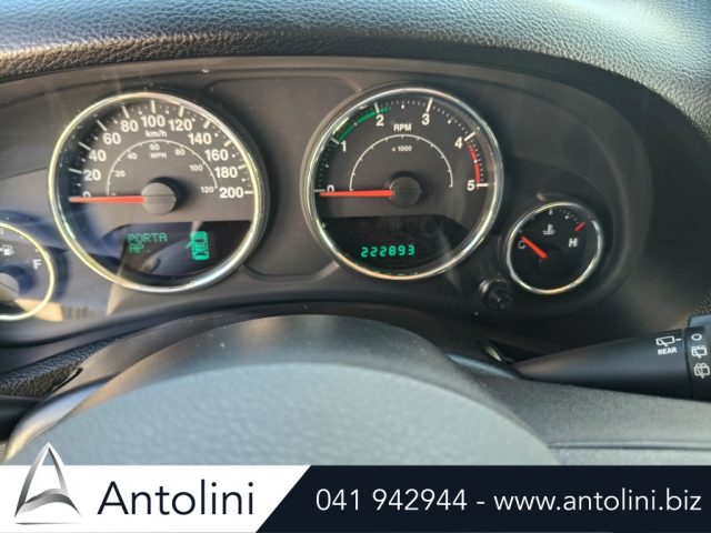 JEEP WRANGLER 2.8 CRD DPF SAHARA AUTO - foto 17