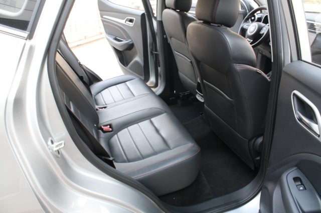 MG ZS 1.5 VTI-TECH LUXURY - foto 11
